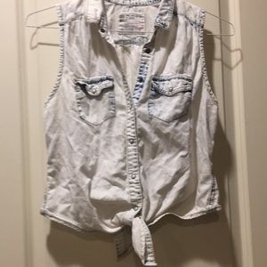 Garage women denim tie up snap down light stonewash sleeveless jean shirt size S